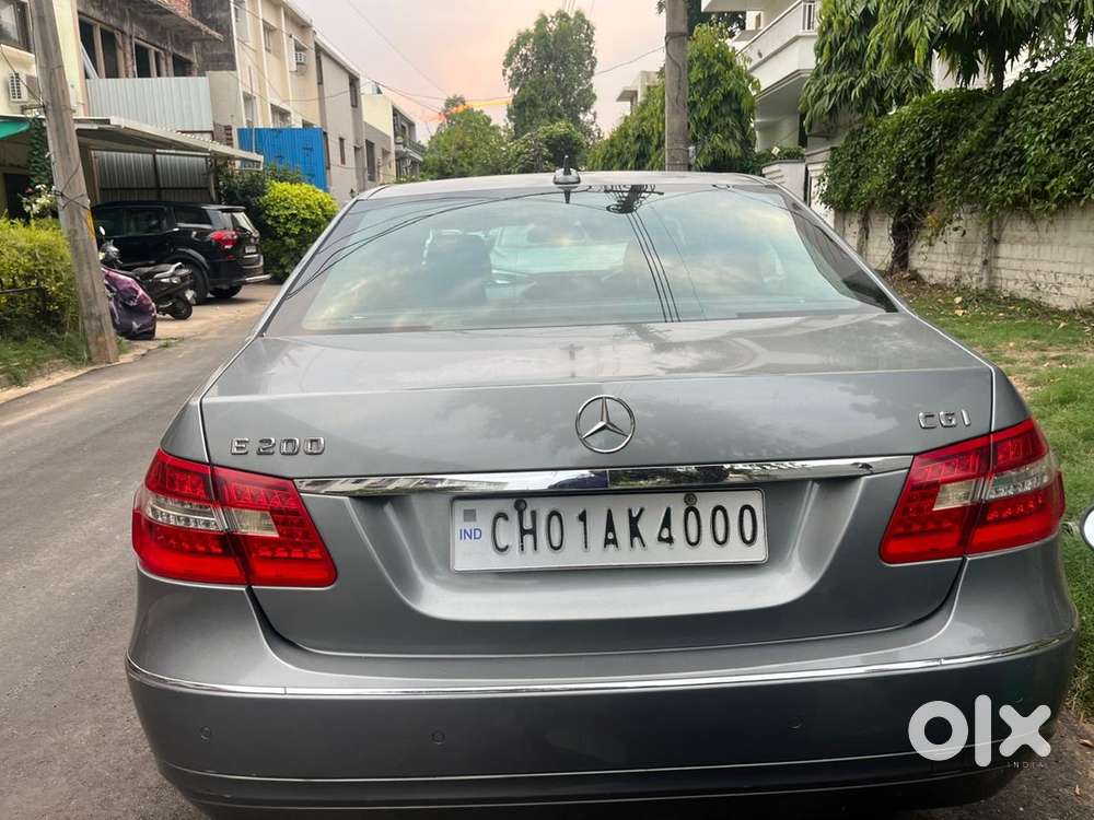 Mercedes-benz E 200 Petrol 2011