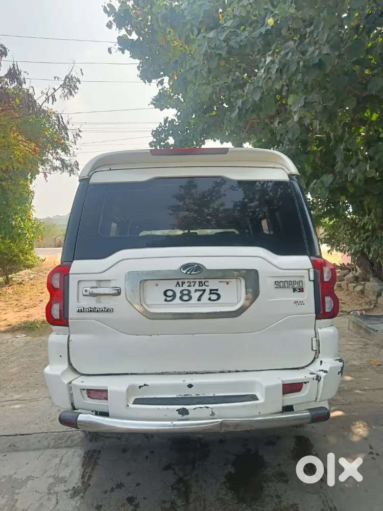 Mahindra Scorpio 2015 Diesel Manual 9 Str