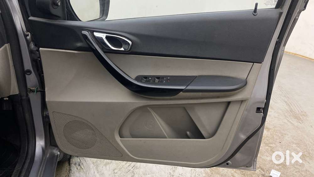 Tata Tiago 1.2 Revotron Xza, 2018, Petrol