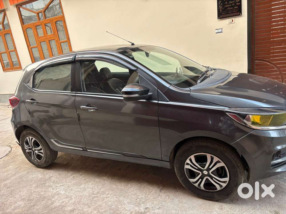 Tata Tiago 1.2 Revotron Xt Cng, 2023, Cng & Hybrids