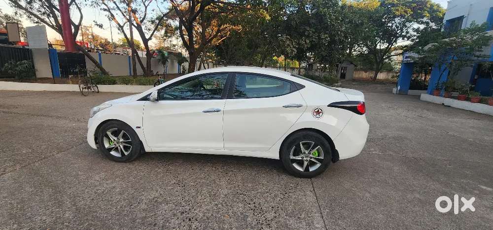 Hyundai Elantra 2014 Diesel 92234 Km Family Useing Car Top Model