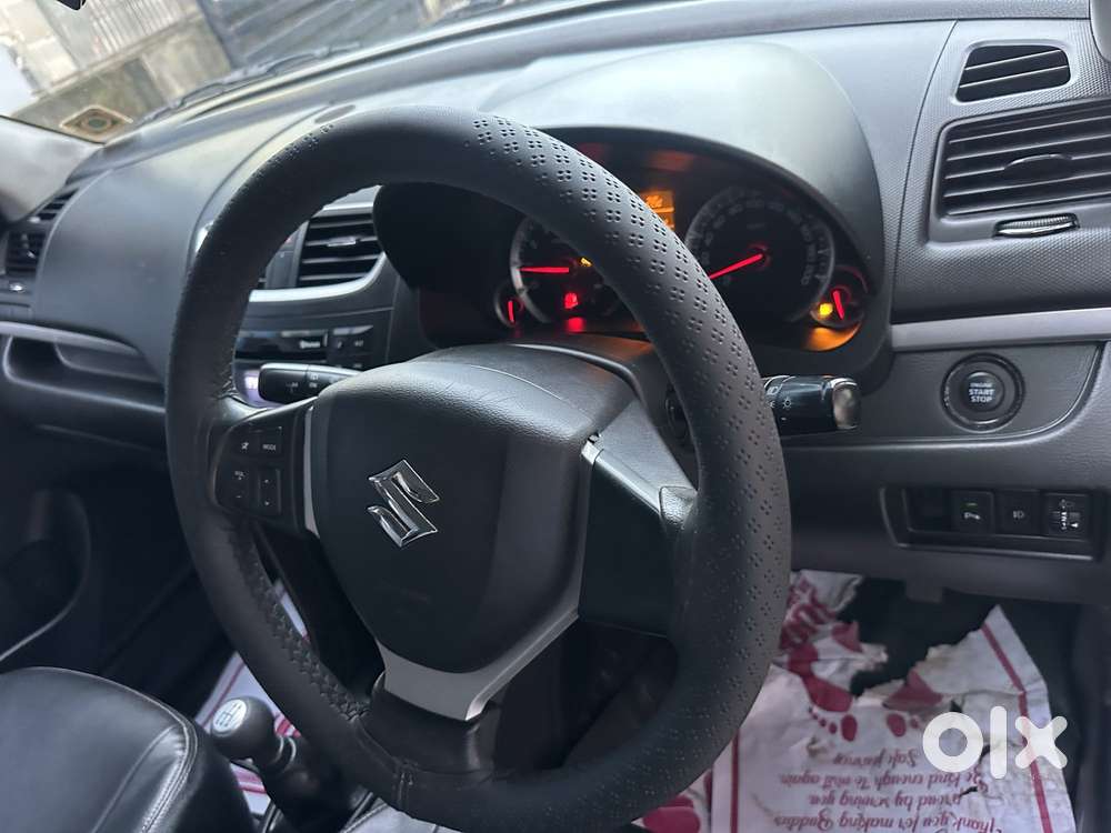 Maruti Suzuki Swift Vvt Zxi, 2015, Petrol
