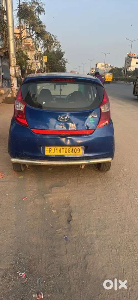 Eon Gadi H Taxi Me Hai  180000 Km Chali Huyi H
