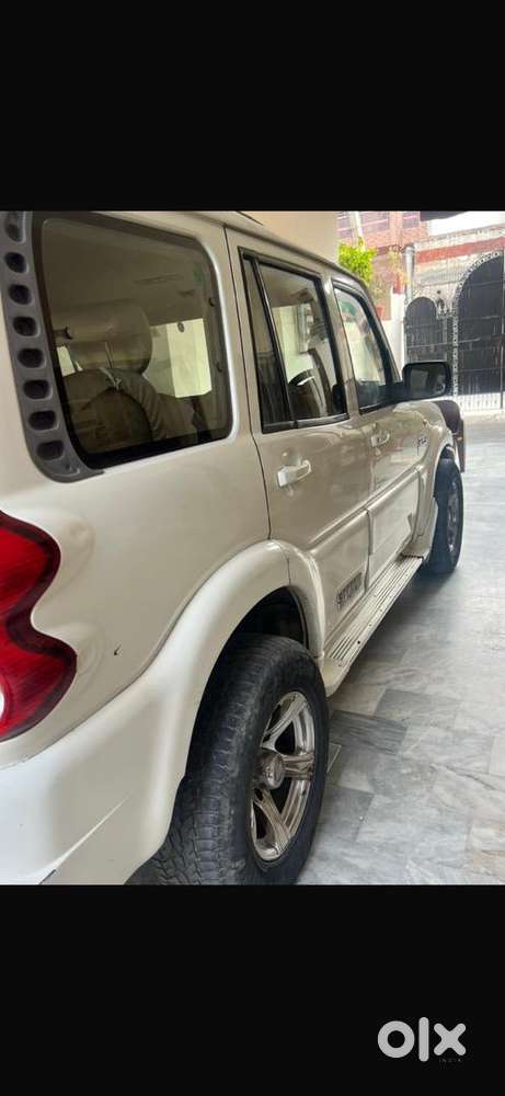 Mahindra Scorpio 2013 Diesel Well Maintained