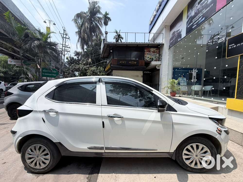 Tata Tiago Petrol 2024