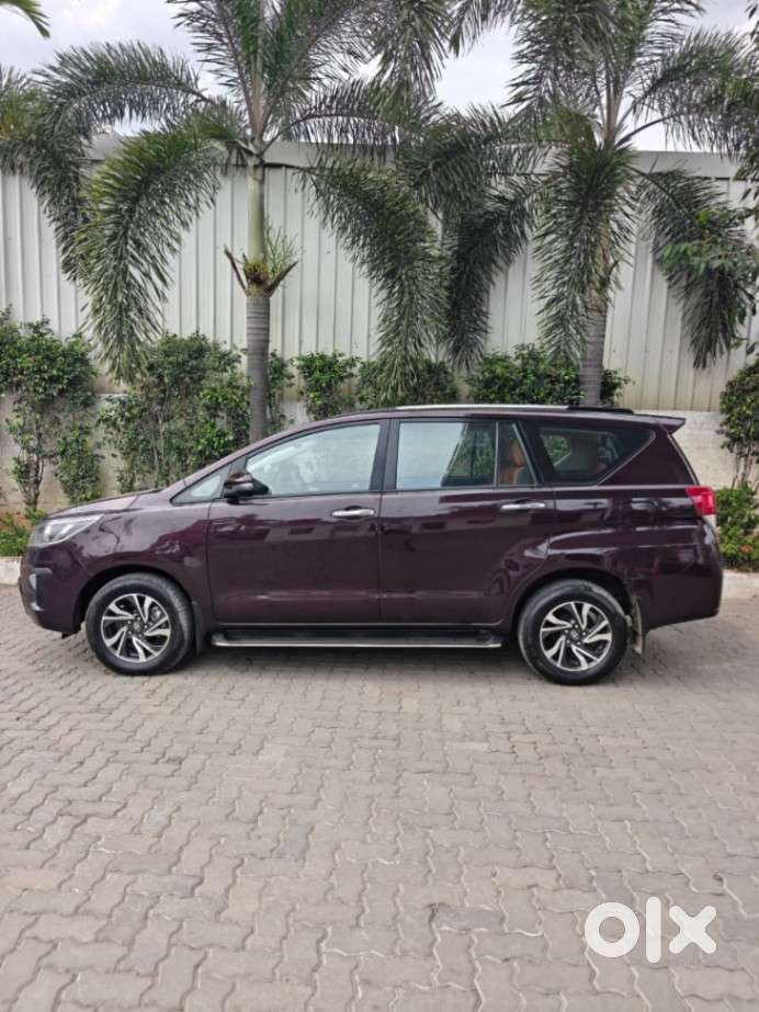 Toyota Innova Crysta 2.4 G Plus Mt 8 Str, 2021, Diesel