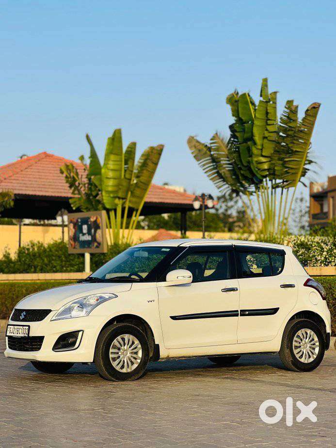 Maruti Suzuki Swift Vxi Abs Bsiv, 2016, Petrol
