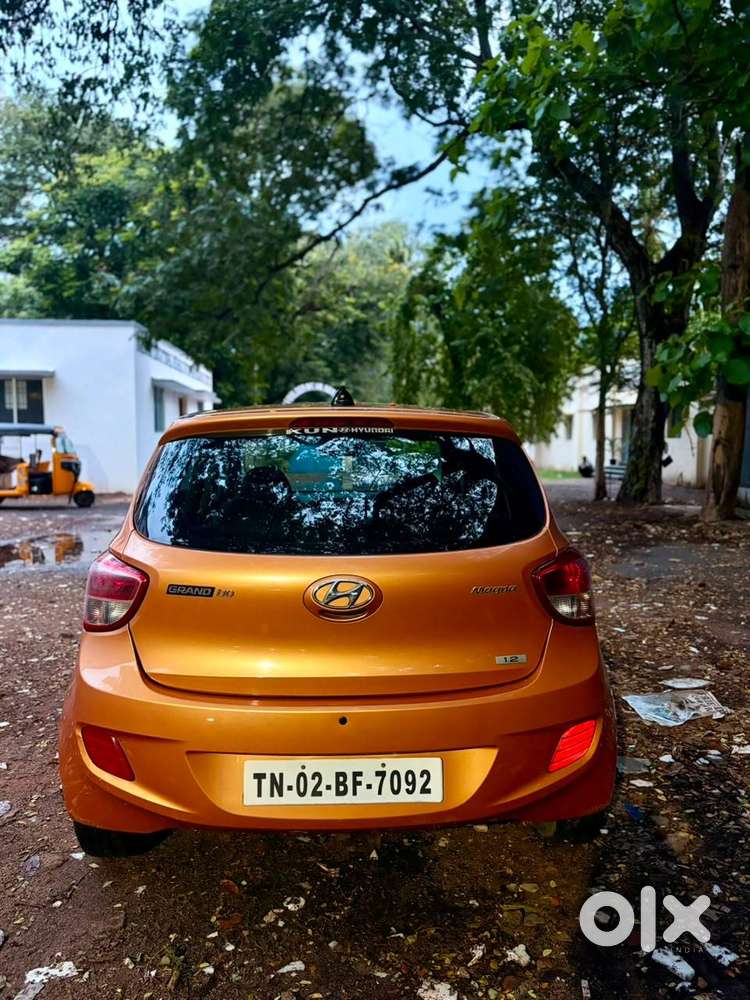 2016 Hyundai Grand I10  Only 8,000 Km Driven  Showroom Condition