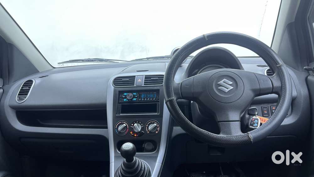 Maruti Suzuki Ritz Vxi, 2014, Petrol