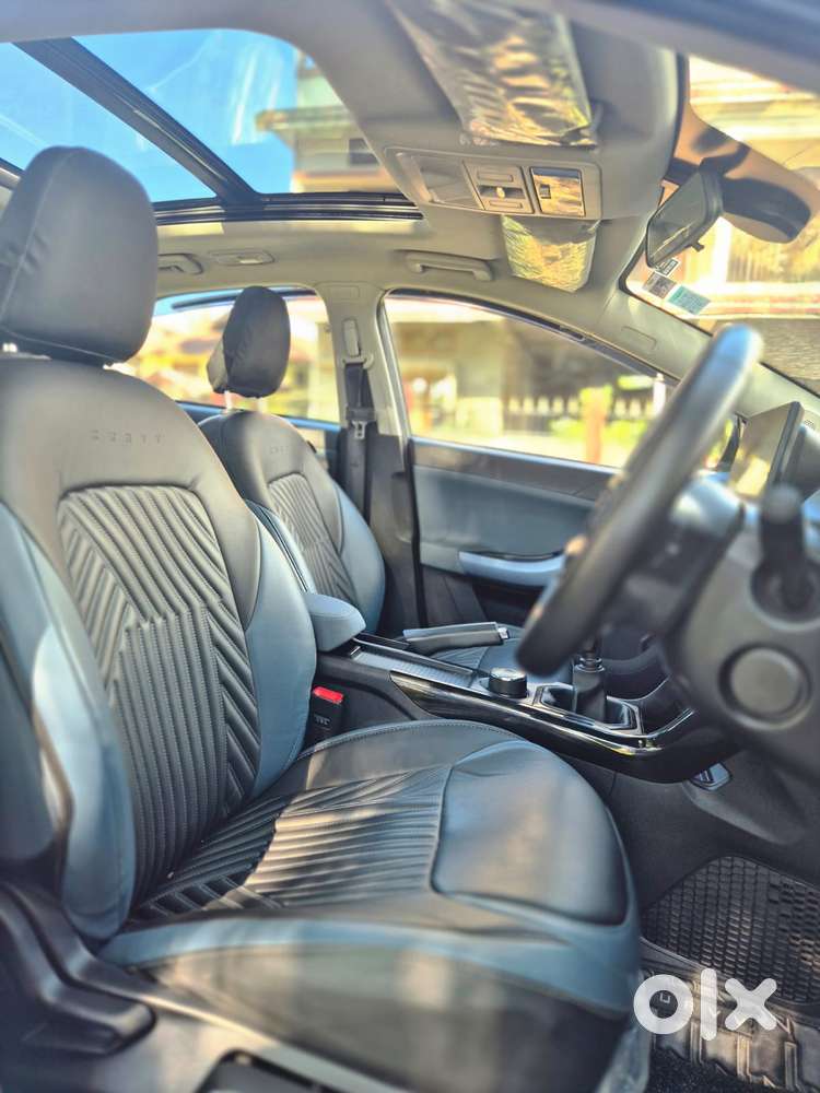 Tata Curvv Creative Plus S 1.2 Revotron Petrol 7dca, 2025, Petrol