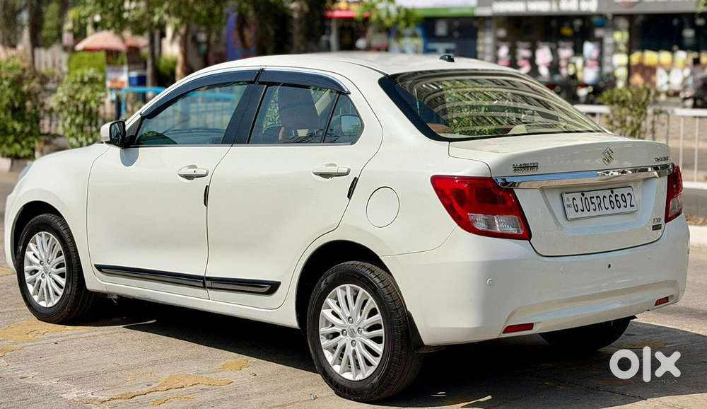 Maruti Suzuki Swift Dzire Amt Zxi, 2017, Petrol