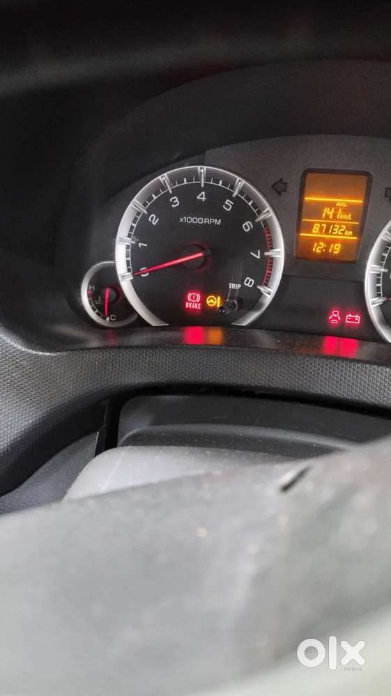Maruti Suzuki Swift Vxi Optional, 2016, Petrol