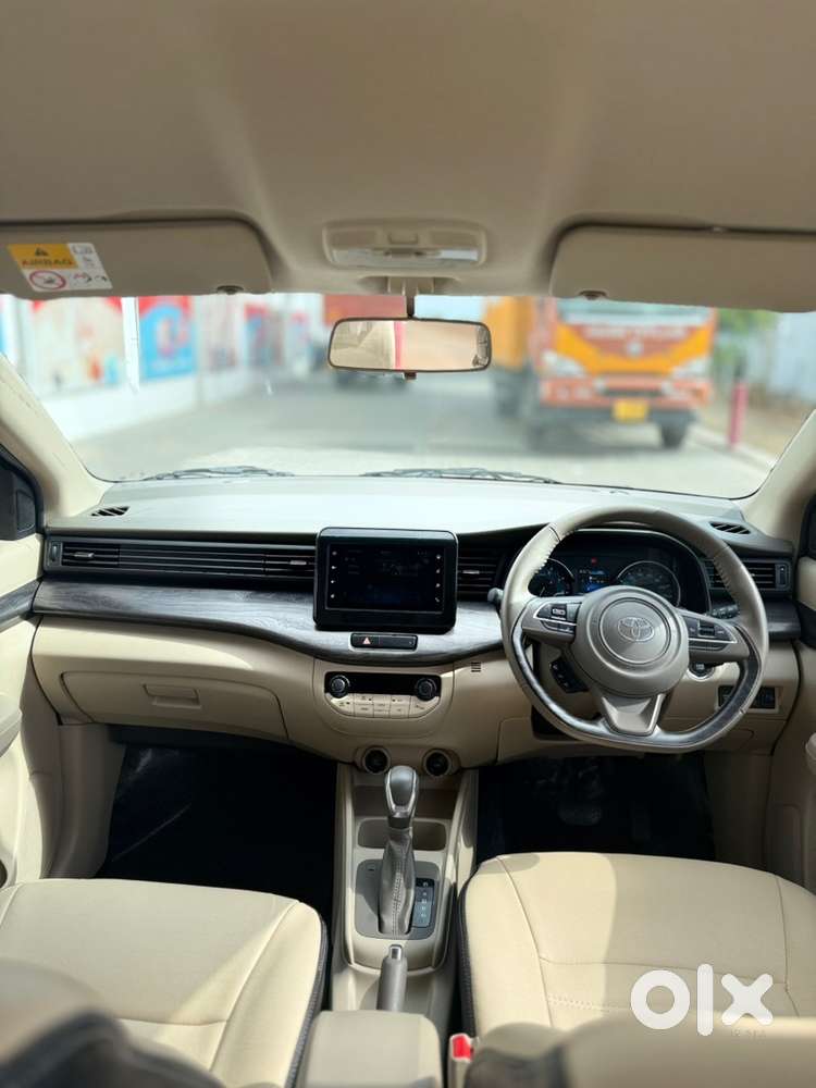 2026 Toyota Rumion V Petrol+hybrid Automatic