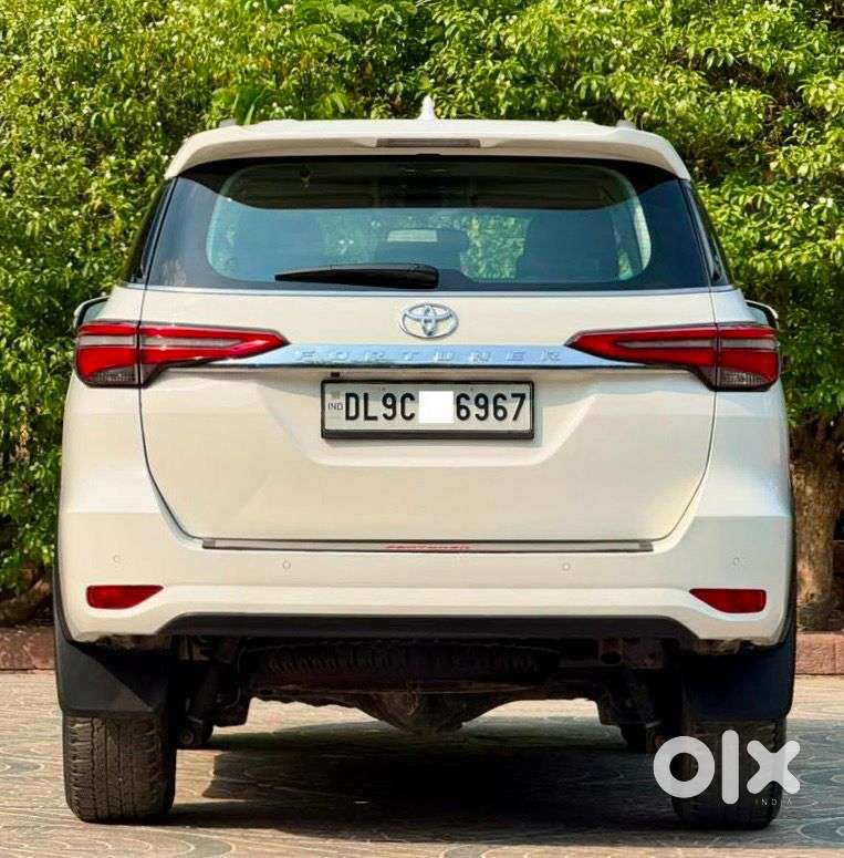 Toyota Fortuner 4x2 At 2.7 Petrol, 2022, Petrol