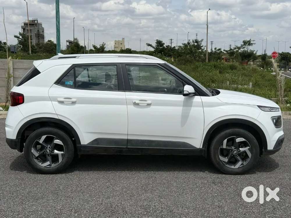 Hyundai Venue 2020 Diesel With Sunroof