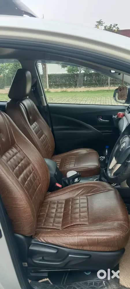 Toyota Innova Crysta 2023 Suv