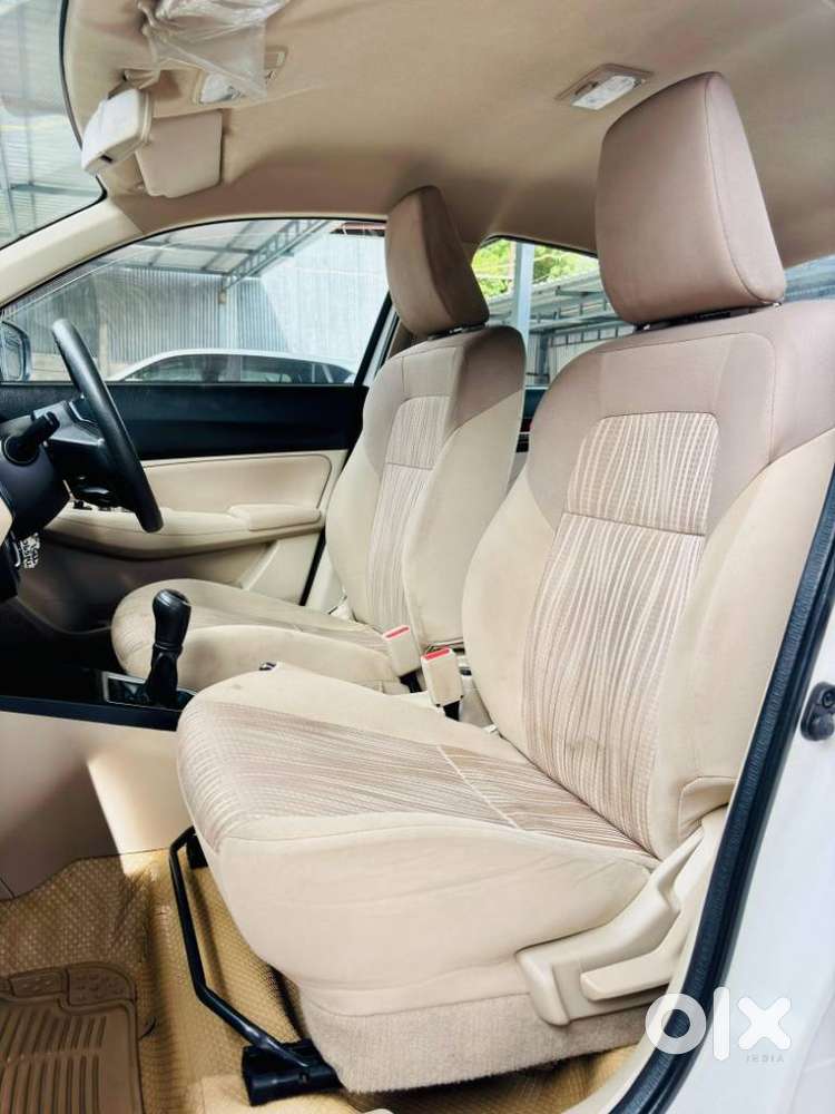 Maruti Suzuki Dzire 1.2 Vxi, 2022, Petrol