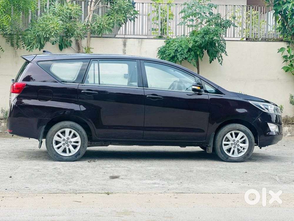 Toyota Innova Crysta 2.4 G Mt, 2017, Diesel