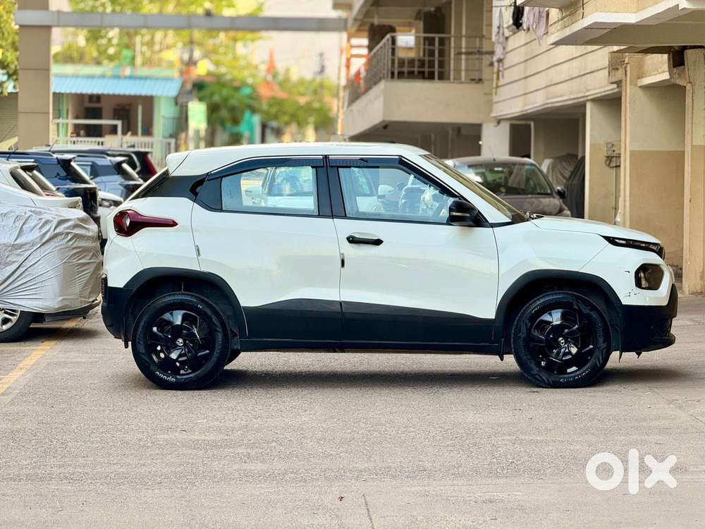 Tata Punch, 2022, Petrol