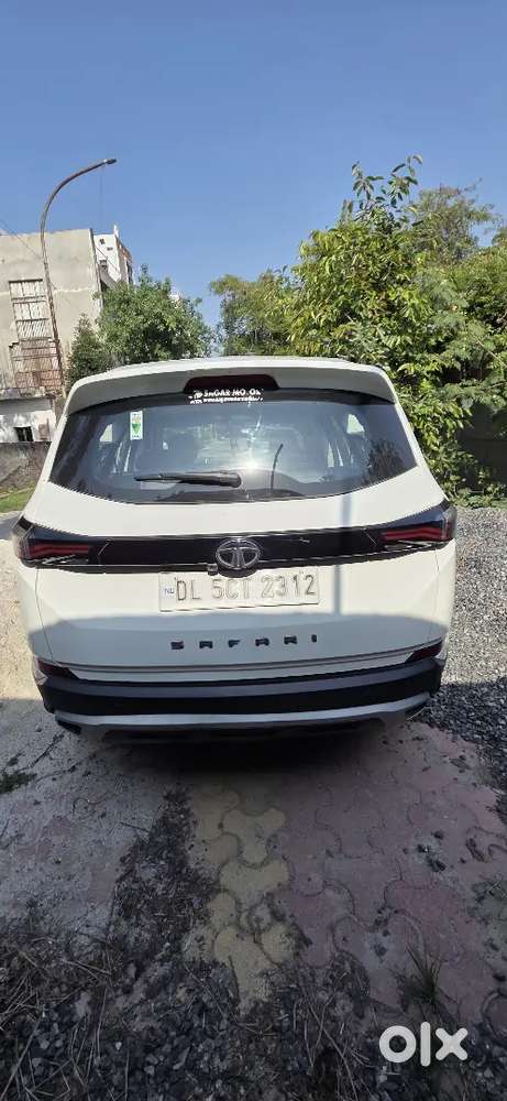 2021 Tata Safari Diesel Automatic