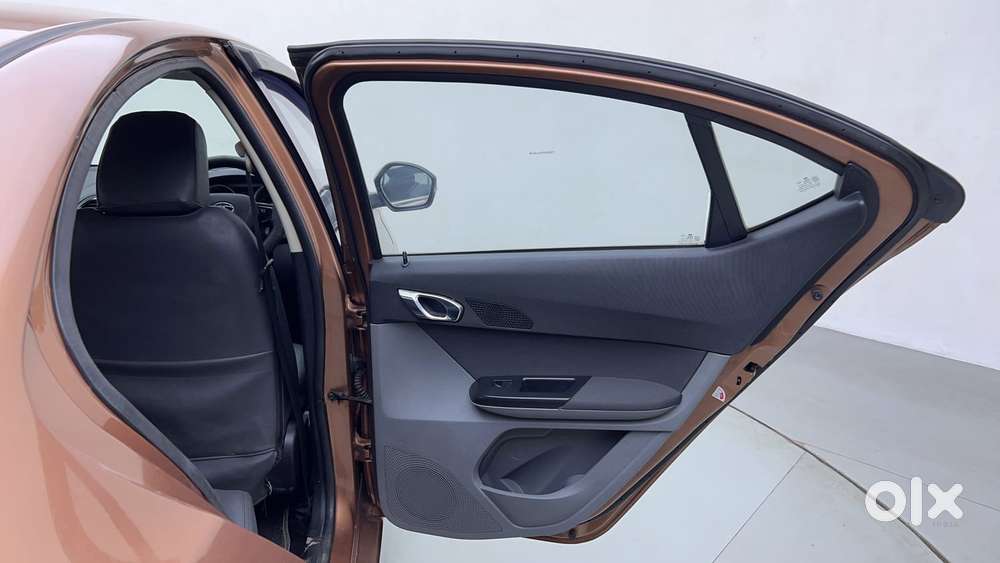Tata Tigor Xza, 2017, Petrol