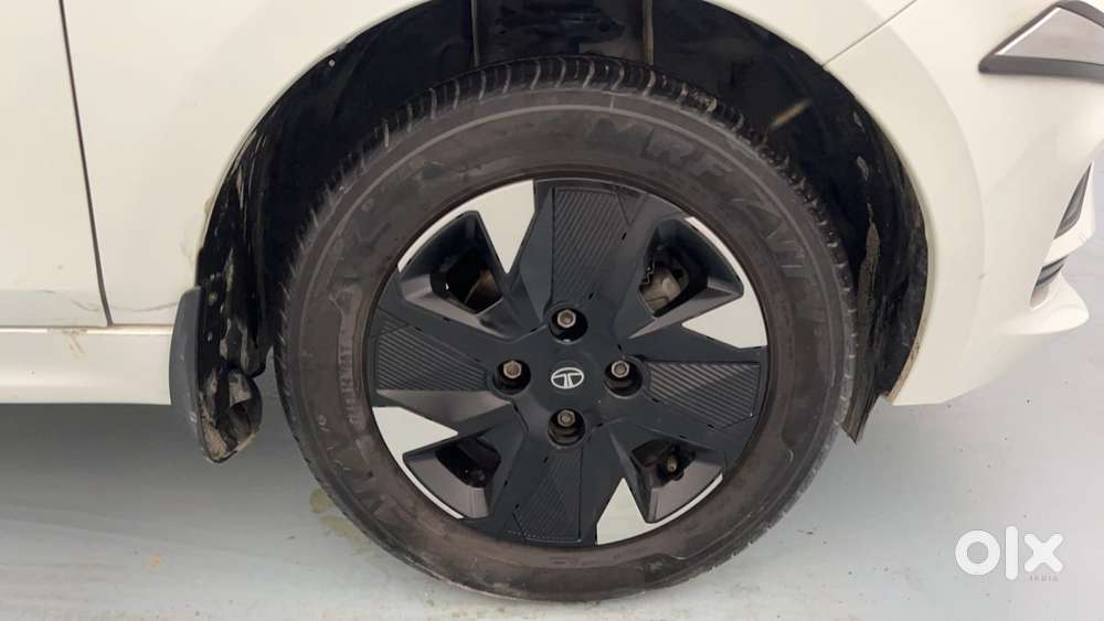 Tata Tiago 1.2 Revotron Xt Option, 2025, Petrol