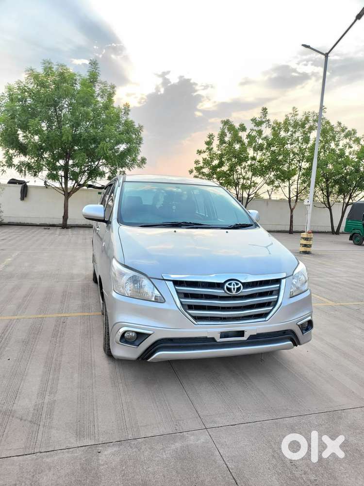 Toyota Innova 2.5 G (diesel) 8 Seater, 2015, Diesel