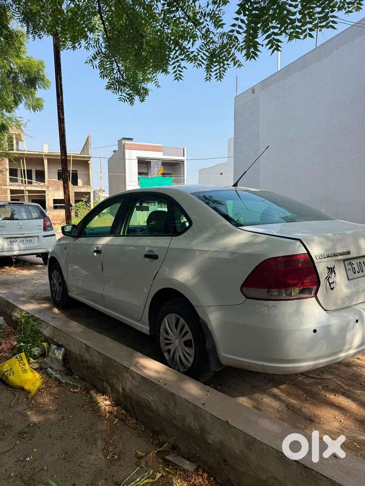 Volkswegan Vento Diesel 2013 ! 1th Owner ! 60,000 Km Excellent Condeti