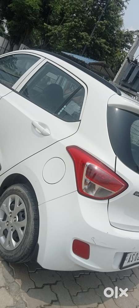 Hyundai Grand I10 Sportz, 2016, Petrol