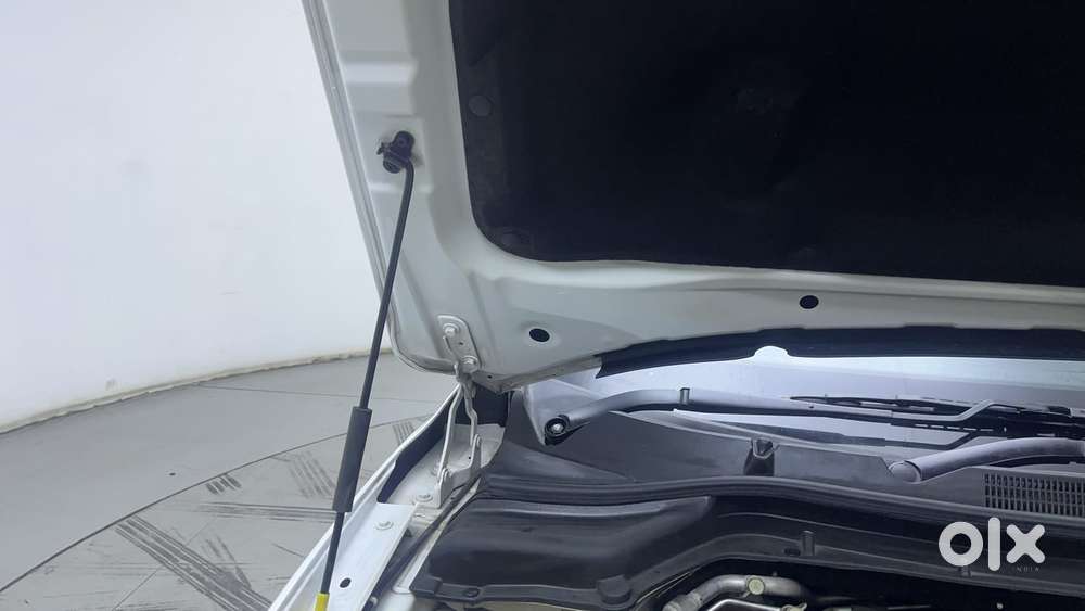 Mahindra Xuv 3xo Ax7l 1.2 Petrol At (pg), 2024, Petrol