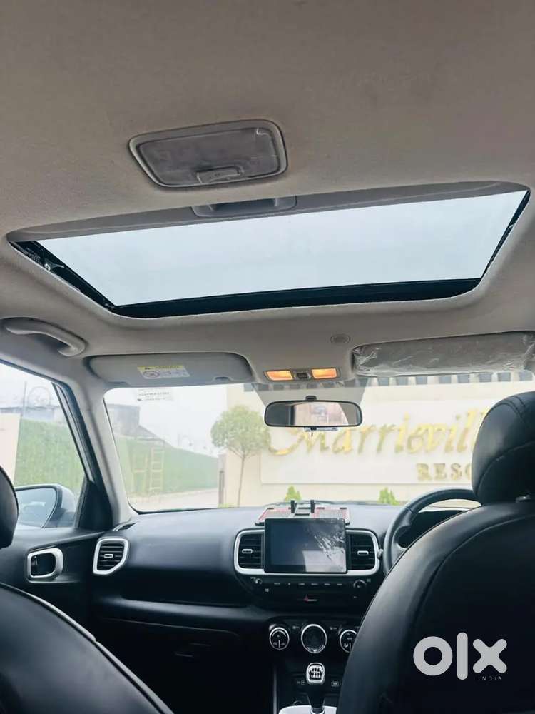 Hyundai Venue 2022 Diesel Well Maintained