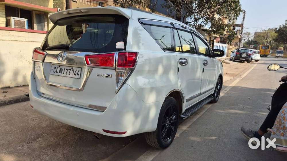 Toyota Innova Crysta 2019
