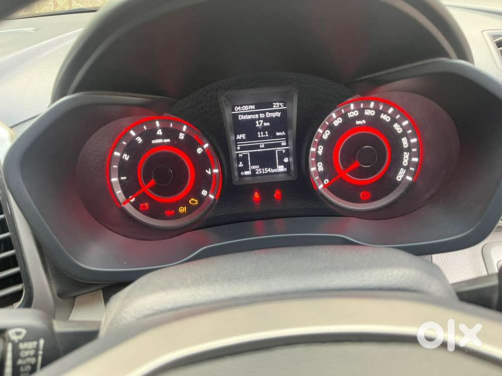 Mahindra Xuv300 2019 Petrol Well Maintained