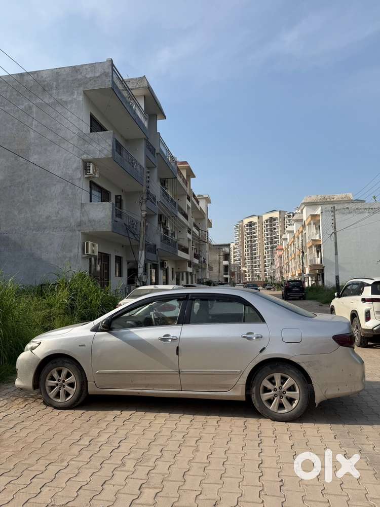 Toyota Corolla Altis Petrol 2031