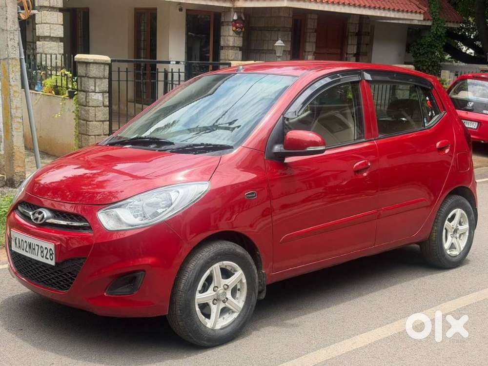 Hyundai I10 Sportz At, 2013, Petrol