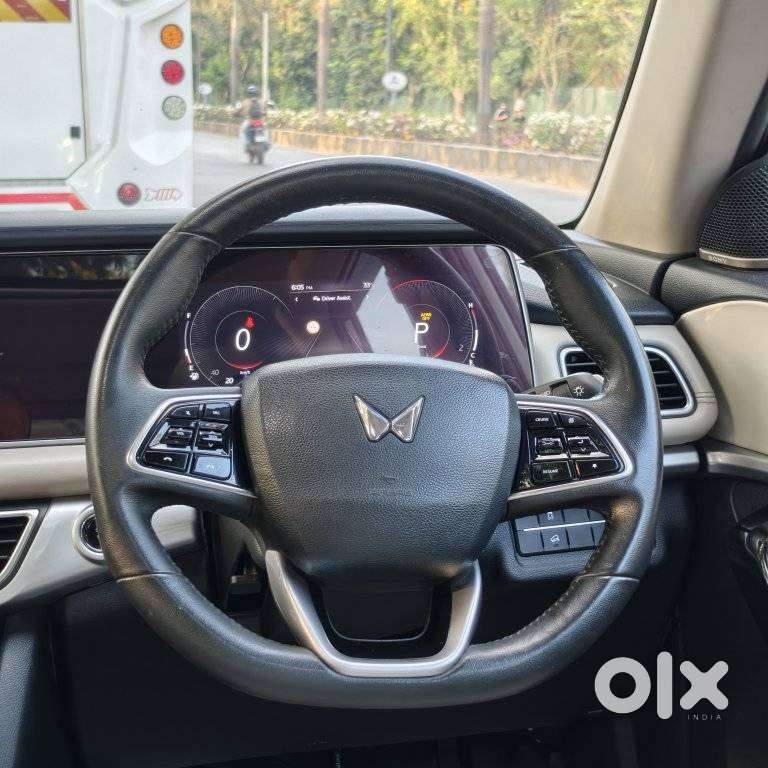 Mahindra Xuv700 2.2 Ax 7 Diesel At Str, 2022, Diesel