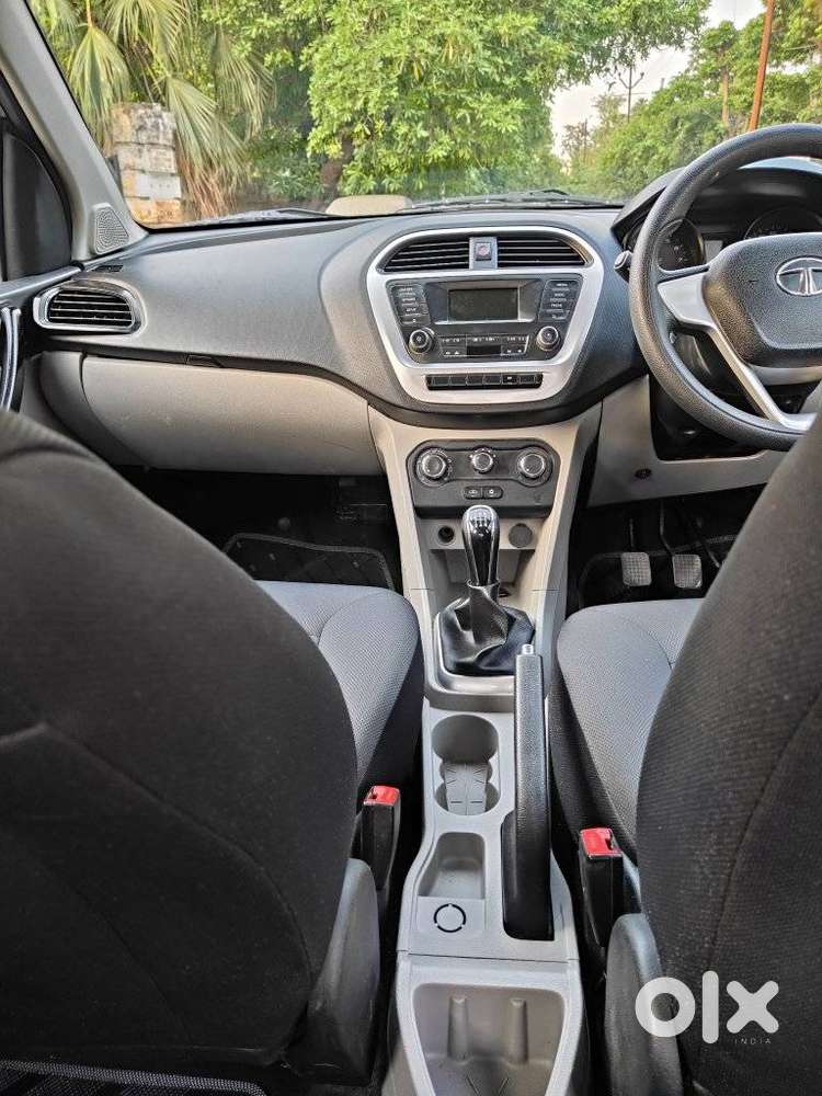 Tata Tiago 1.2 Revotron Xt (o), 2016, Petrol