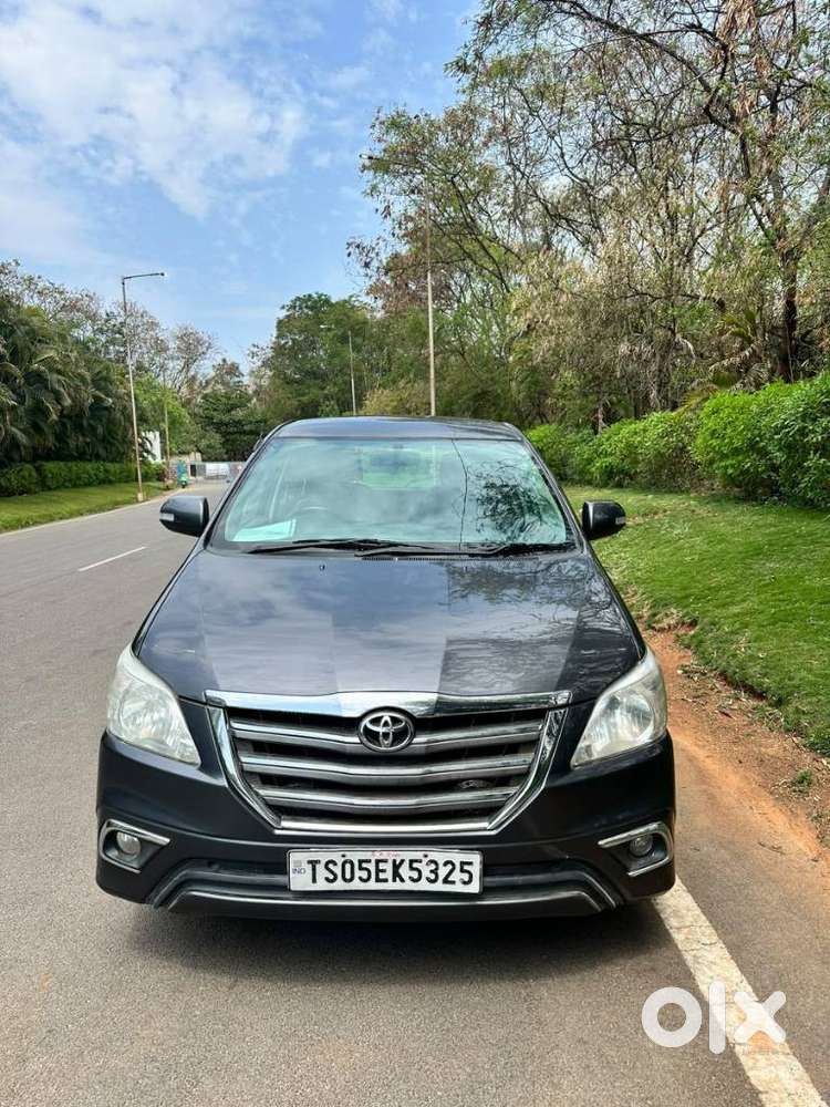 Toyota Innova 2.5 Zx 7 Str Bs-iv, 2015, Diesel