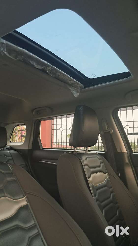 Maruti Suzuki Brezza 1.5 Zxi Smart Hybrid, 2025, Petrol