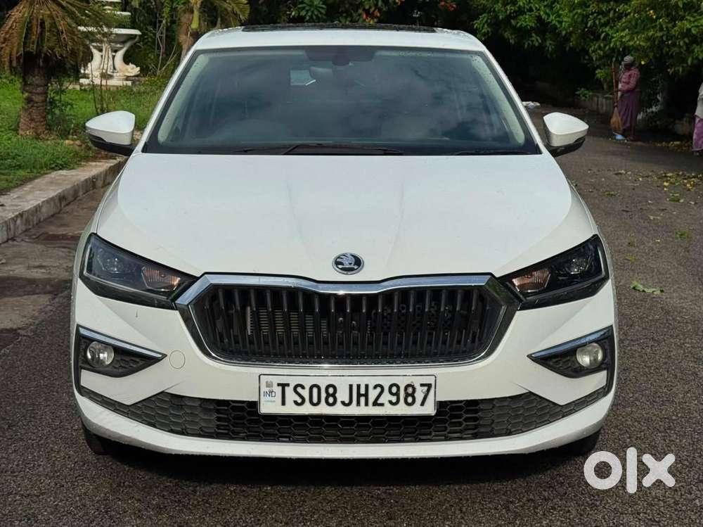 Skoda Slavia Style 1.0l Tsi At, 2022, Petrol