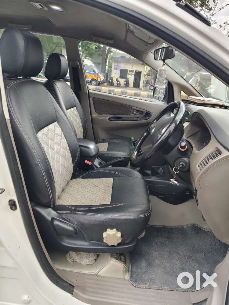 Toyota Innova 2.5 G 2015