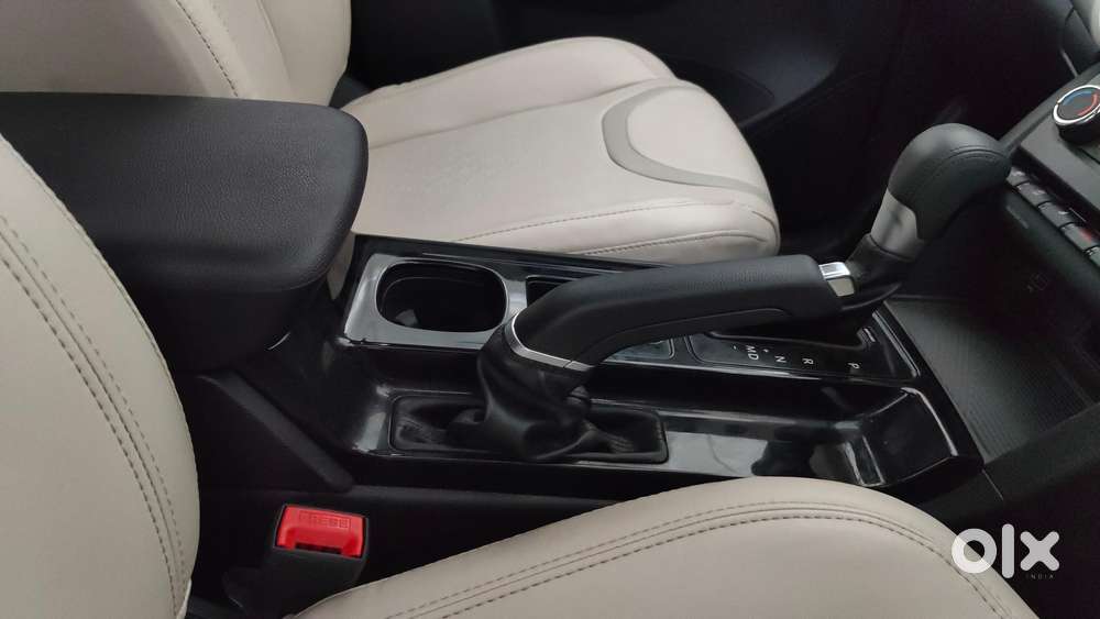 Mahindra Xuv700 2.0 Ax 7 Petrol At Str, 2024, Petrol