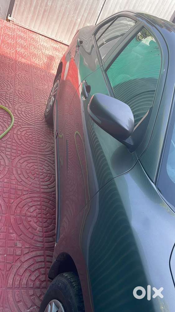 Maruti Suzuki Dzire Petrol 68000 Km Driven