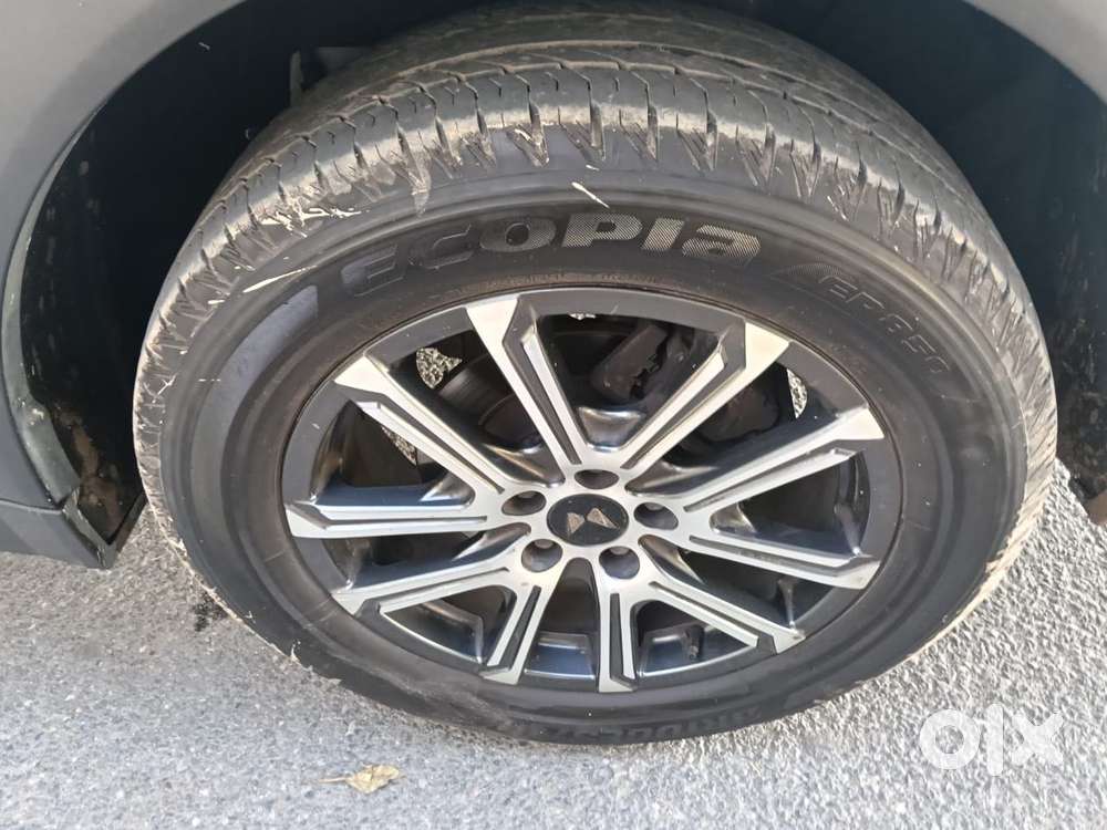 Mahindra Xuv700 2.2 Ax 7 Diesel At Luxury Pack Str, 2025, Petrol