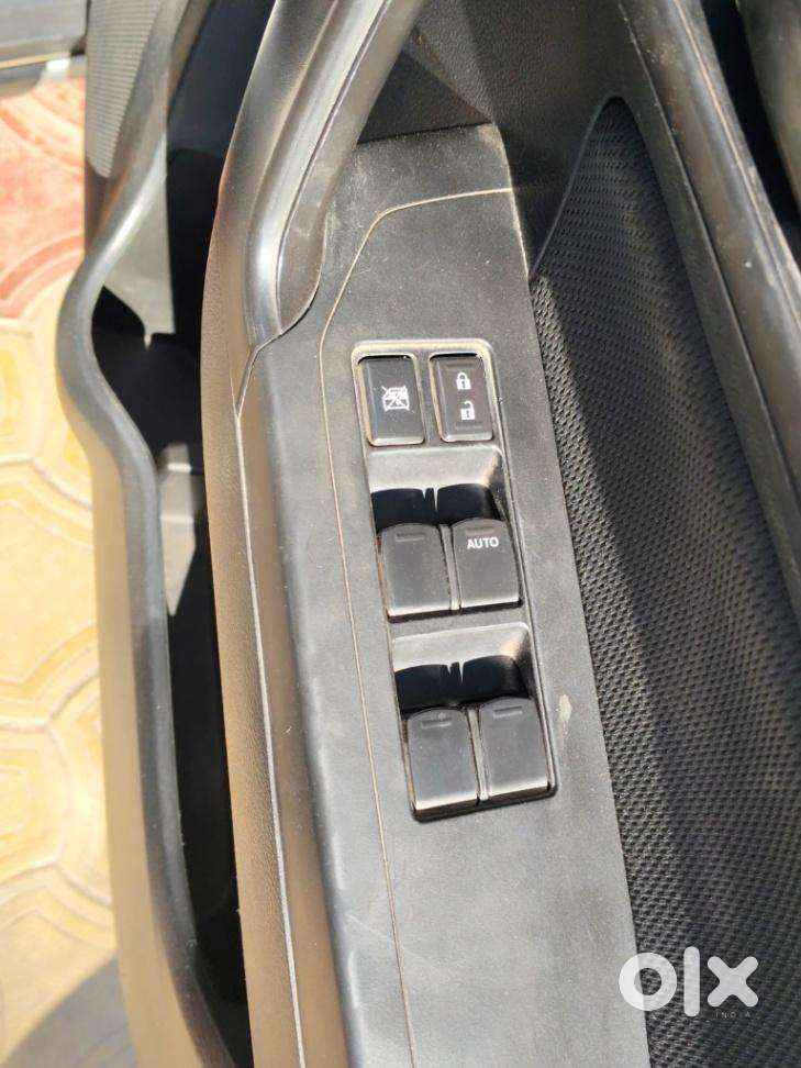 Maruti Suzuki Brezza Vxi At, 2020, Petrol