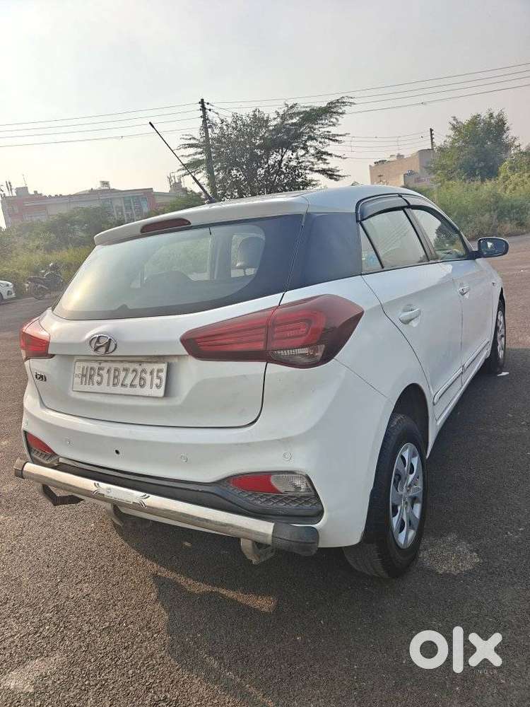 Hyundai I20 1.2 Magna Executive, 2020, Cng & Hybrids
