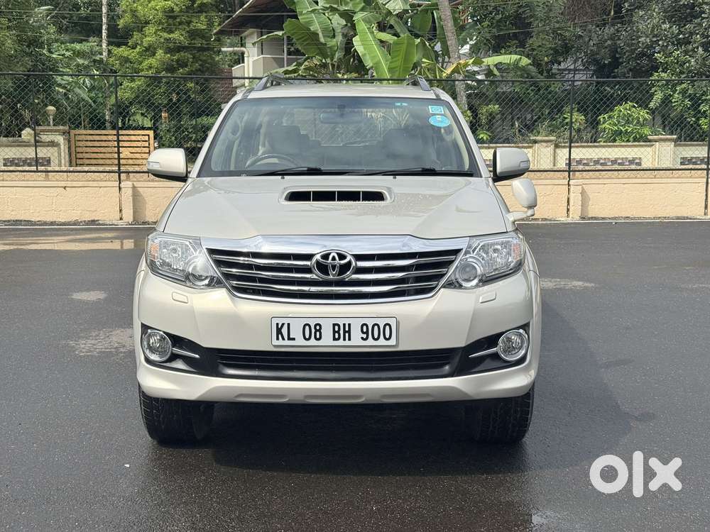 Toyota Fortuner 4x2 Manual, 2015, Diesel