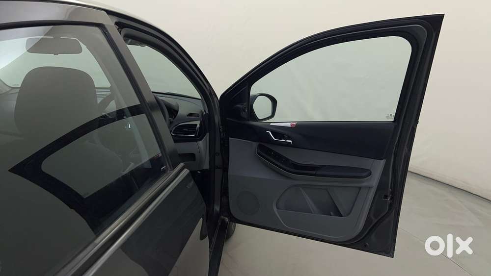 Tata Tiago Xza Plus, 2021, Petrol
