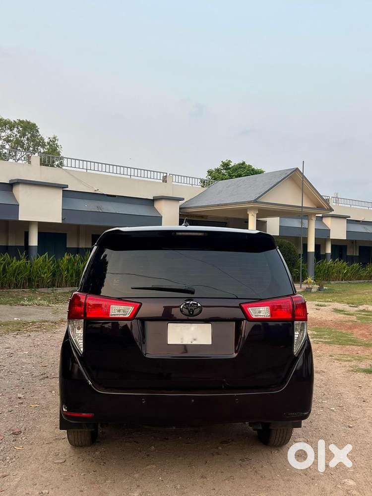 Toyota Innova Crysta 2017 Diesel Well Maintained