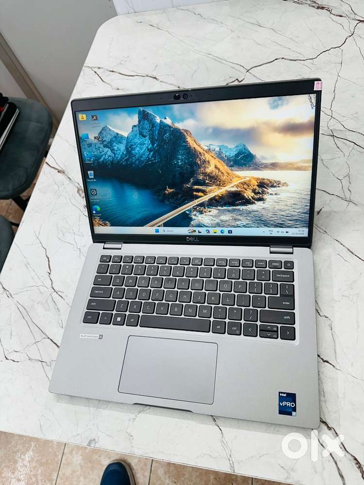 Dell i7 12th gen laptop with excellent condition